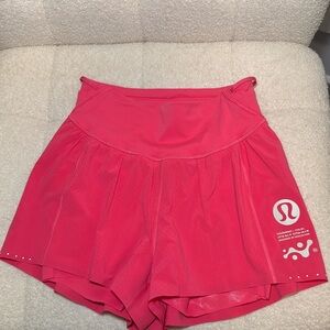 Lululemon Nulux Road to Trail High-Rise Short 4"/ Lip Gloss